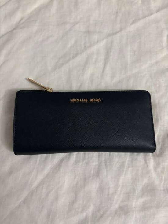 Michael Kors Handbags - Michael Kors 3/4 zip leather wallet. Excellent used condition